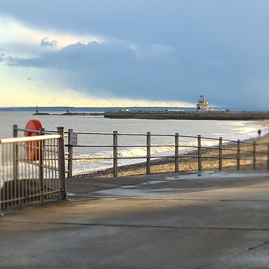 Shore Thing Beachfront Apartment Ramsgate - Sleeps 4 Buitenkant foto